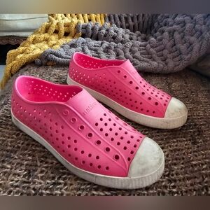 Native Kids Pink Slip-On Sandals Sz 4 Youth